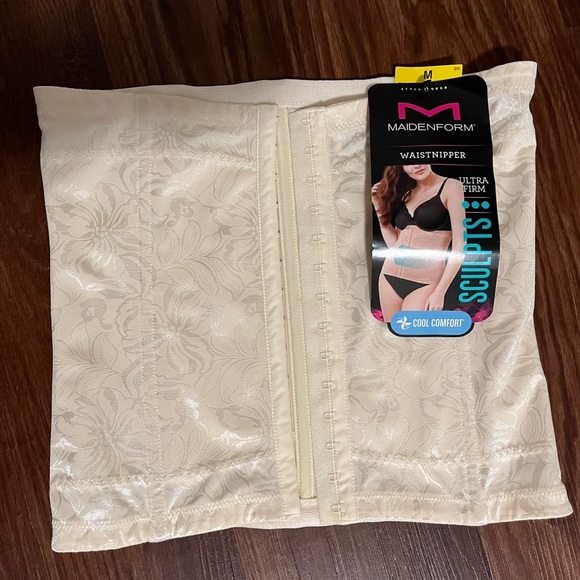•NWT• Maidenform Flexees Ultra Firm Control Shapewear Waistnipper Size M - Picture 1 of 8